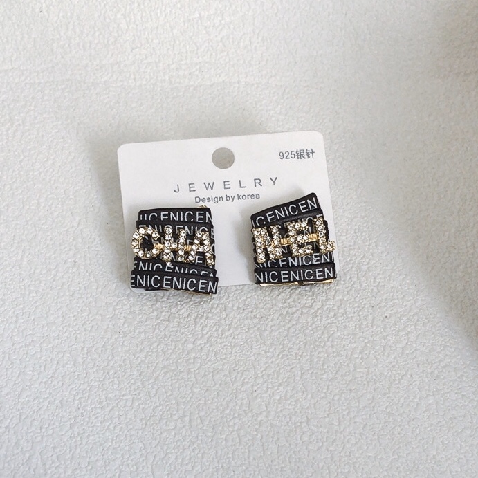 Chanel earrings 114814