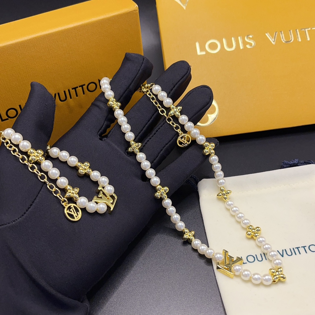 X620 LV Louis vuitton pearls necklace