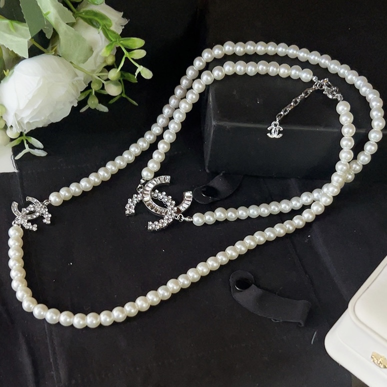 Chanel long pearls necklace 114829