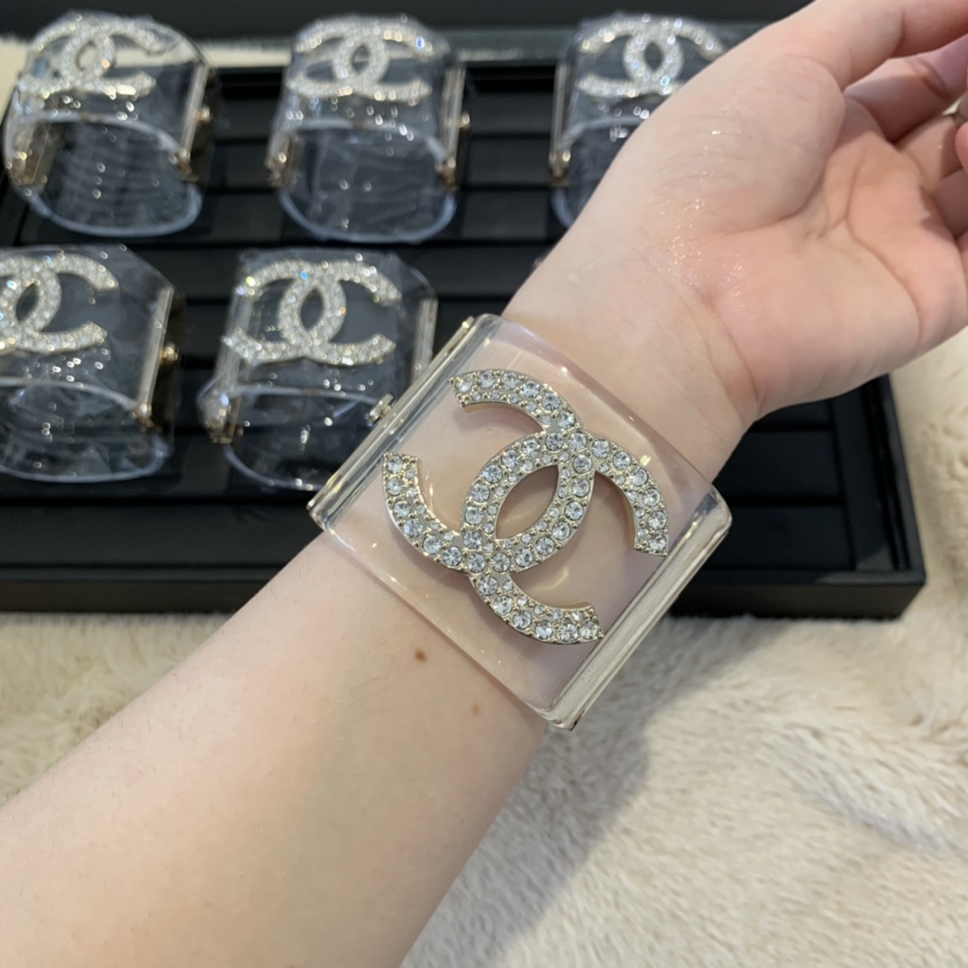 Chanel transparent  Acrylic CC Bracelet 114873