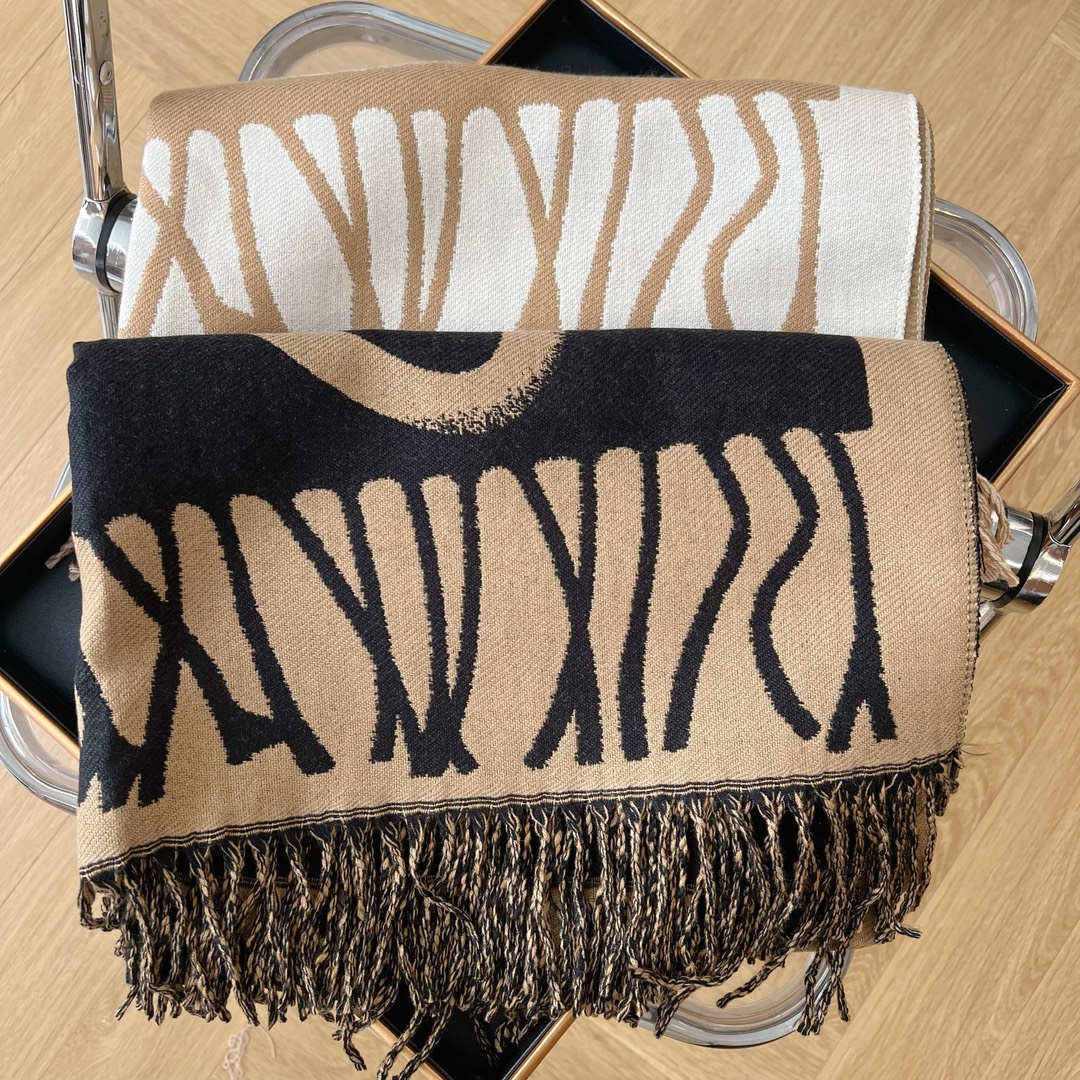 LOEWE Long wool scarf