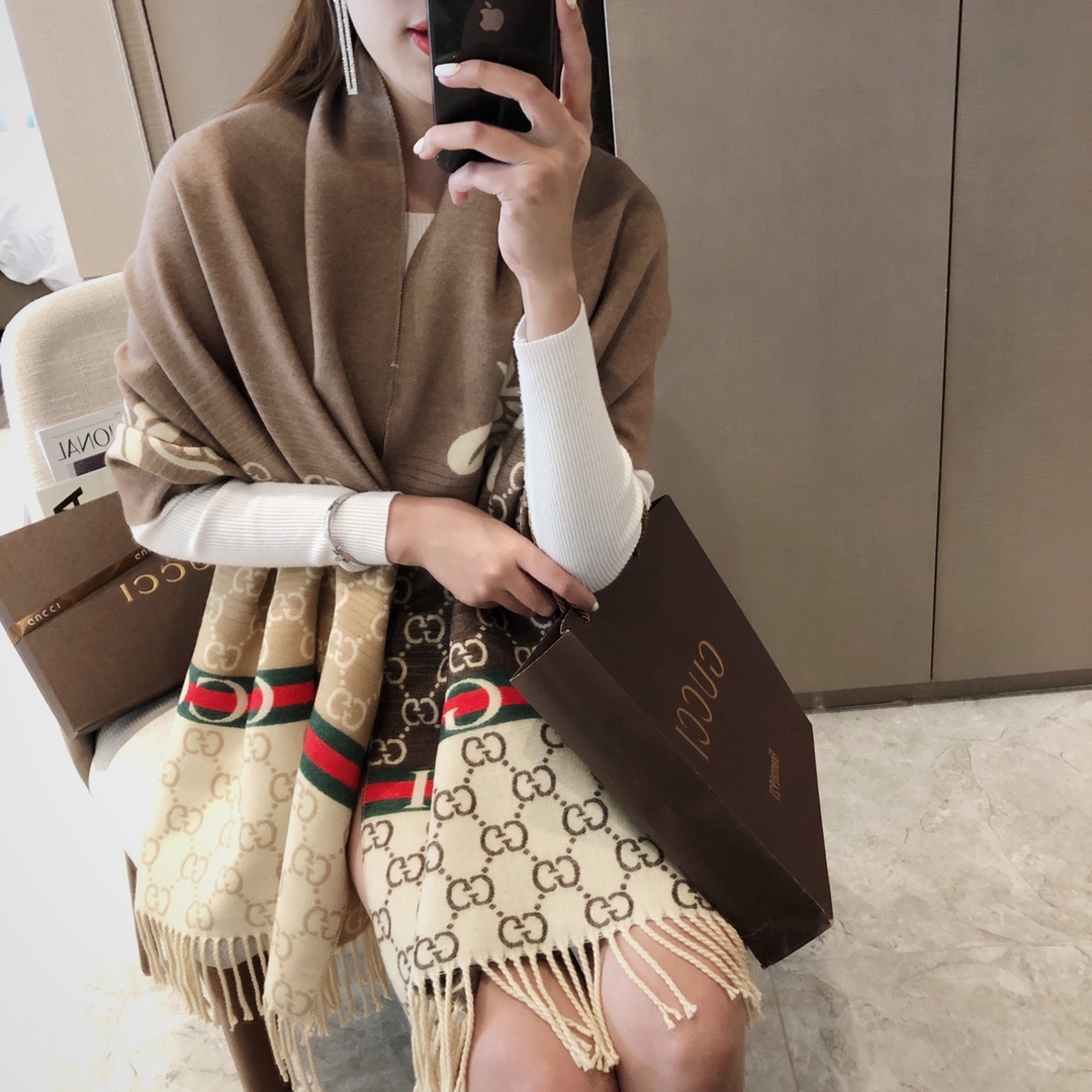 GUCCI Long wool scarf