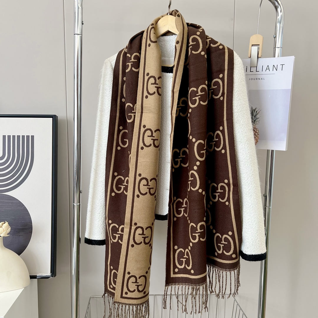 GUCCI GG Long wool scarf