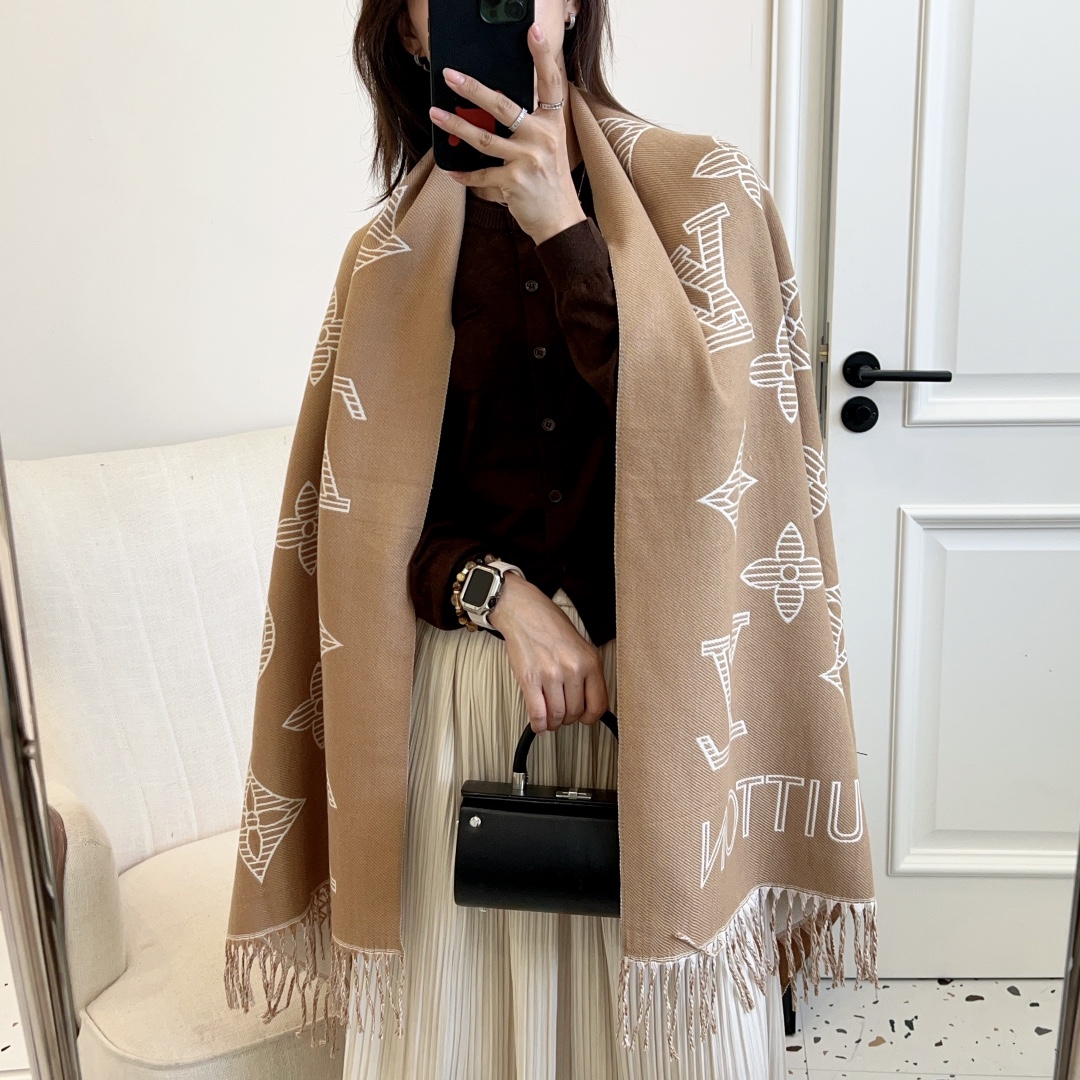 LV Long wool scarf