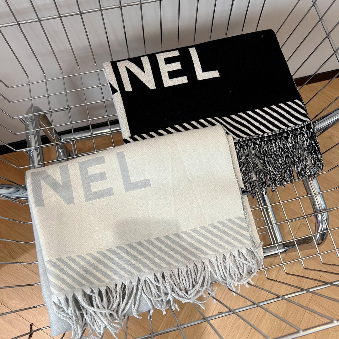 Chanel Long woof scarf