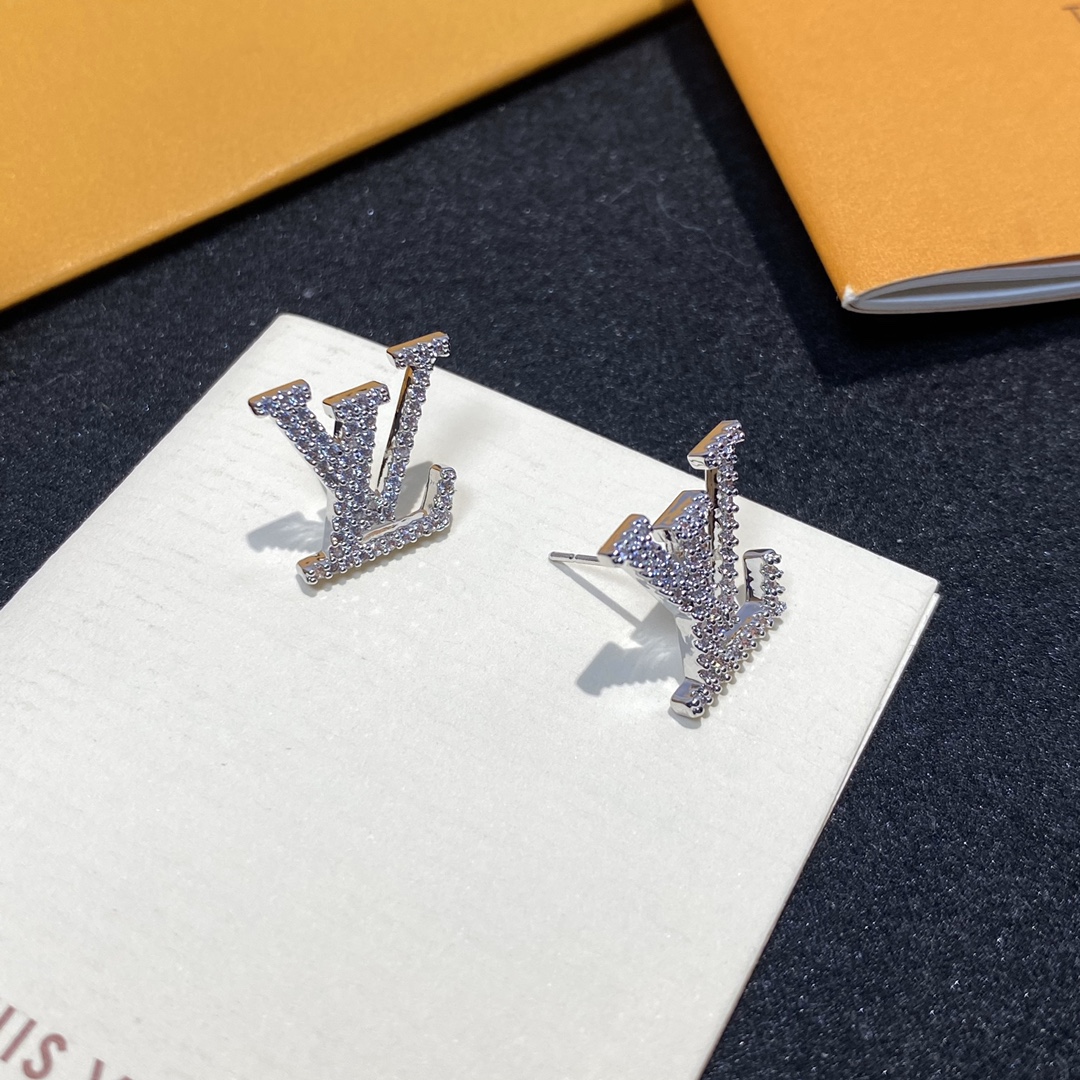 A1331 LV silver earrings