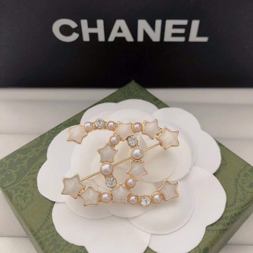 Chanel star brooch 115050