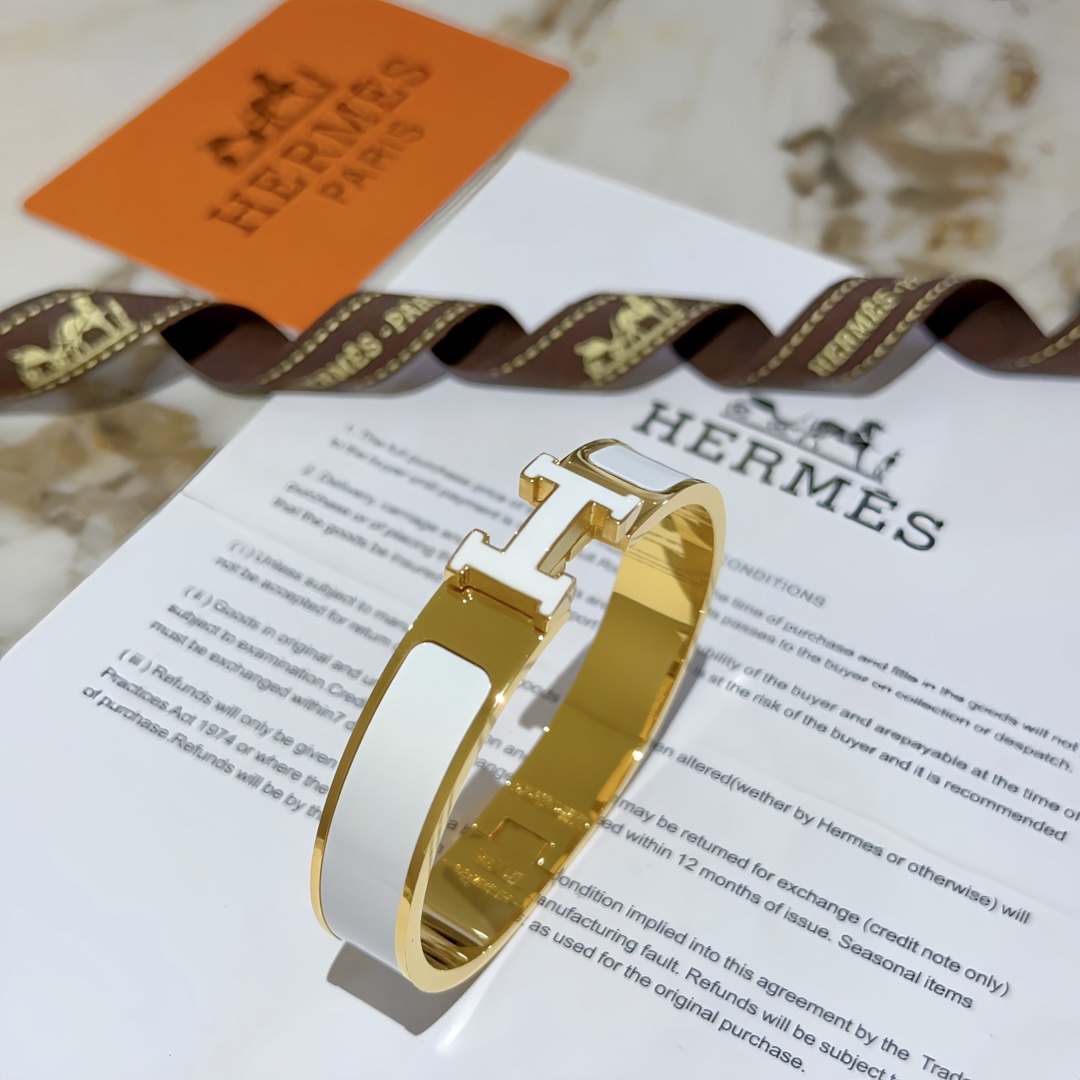 Hermes White H bracelet 115097