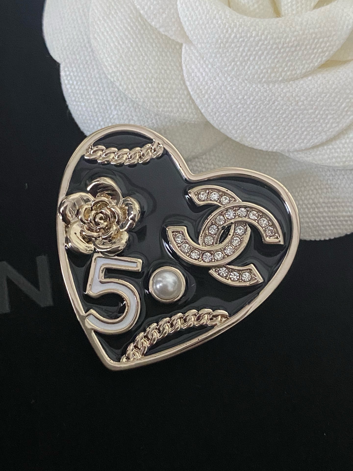 Chanel brooch 115155