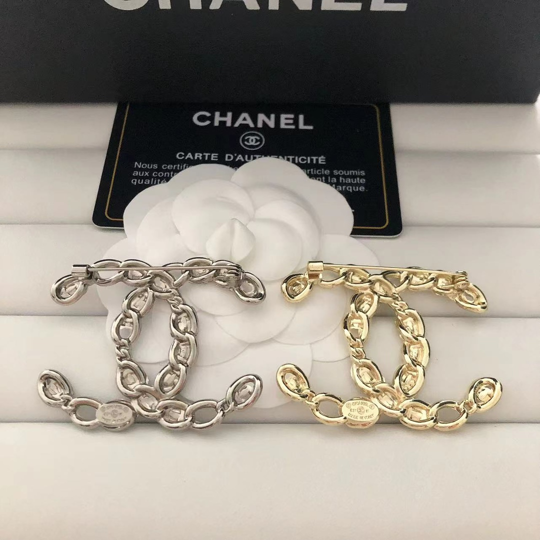 Chanel CC Brooch 115205