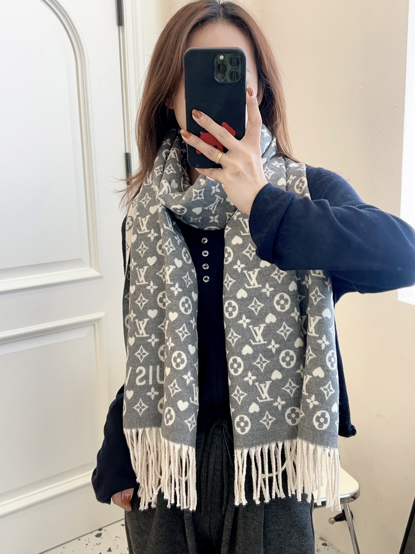 LV Long woof Scarf