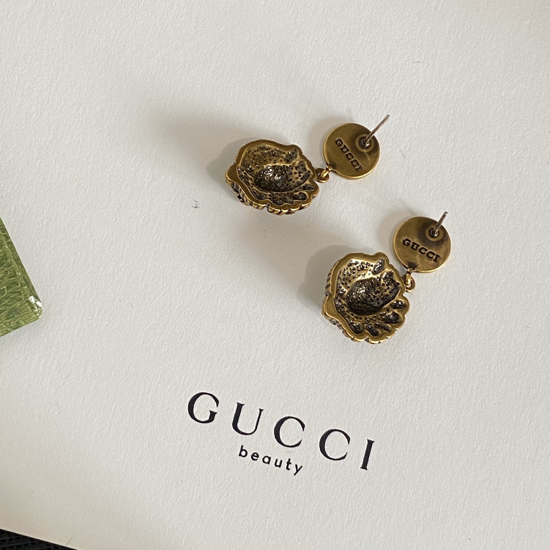 A906 Gucci GG earrings