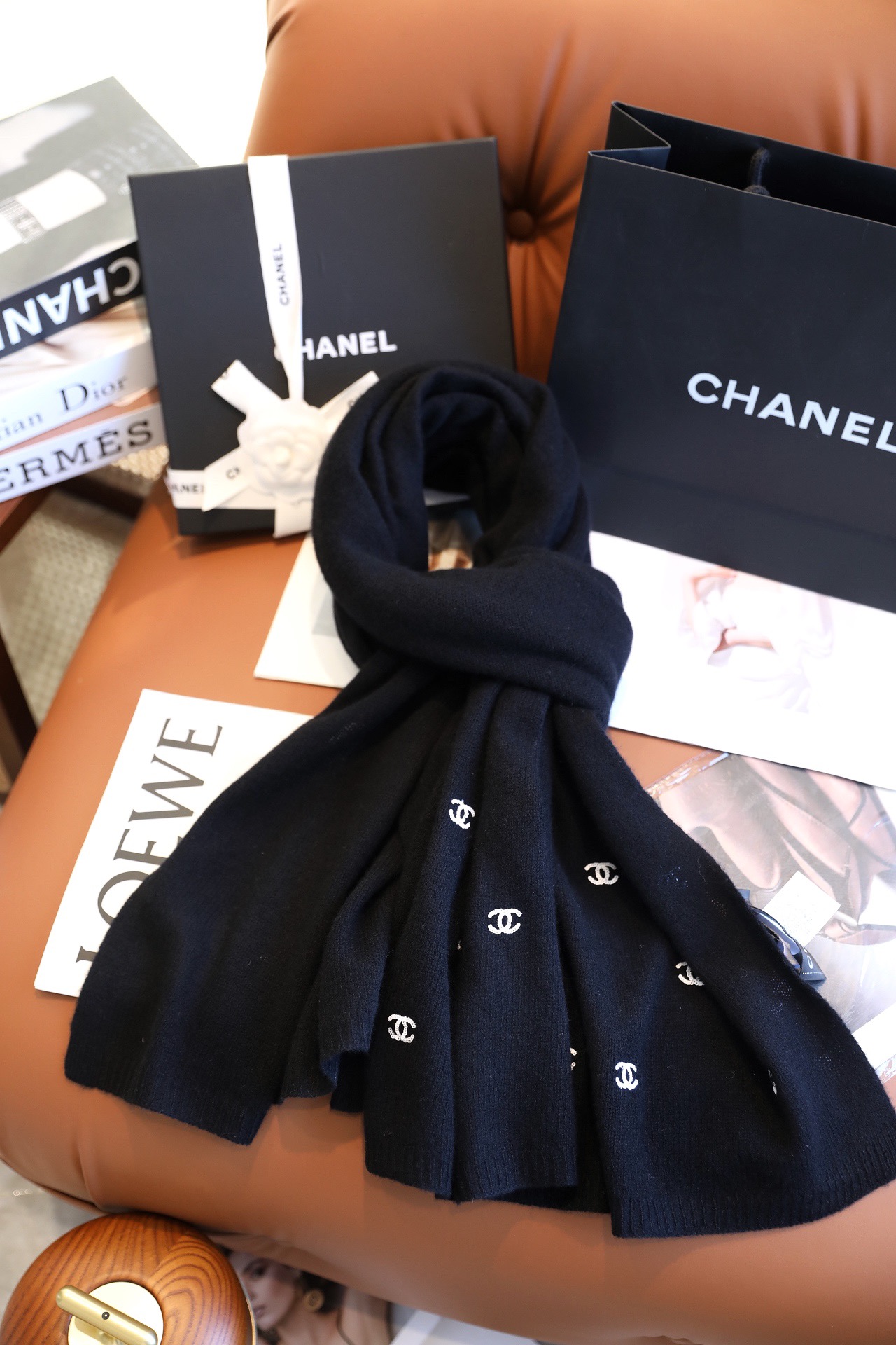 Chanel 24a CC Long woof scarf 115463