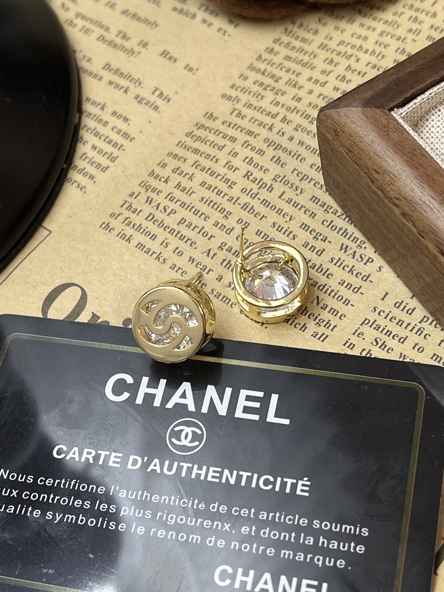 A1059 Chanel earrings