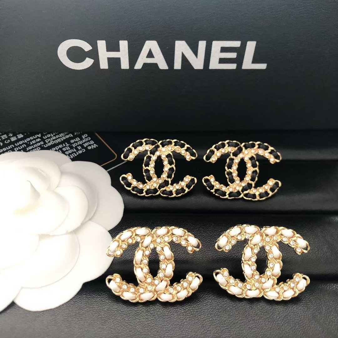 Chanel CC leather earrings 115584