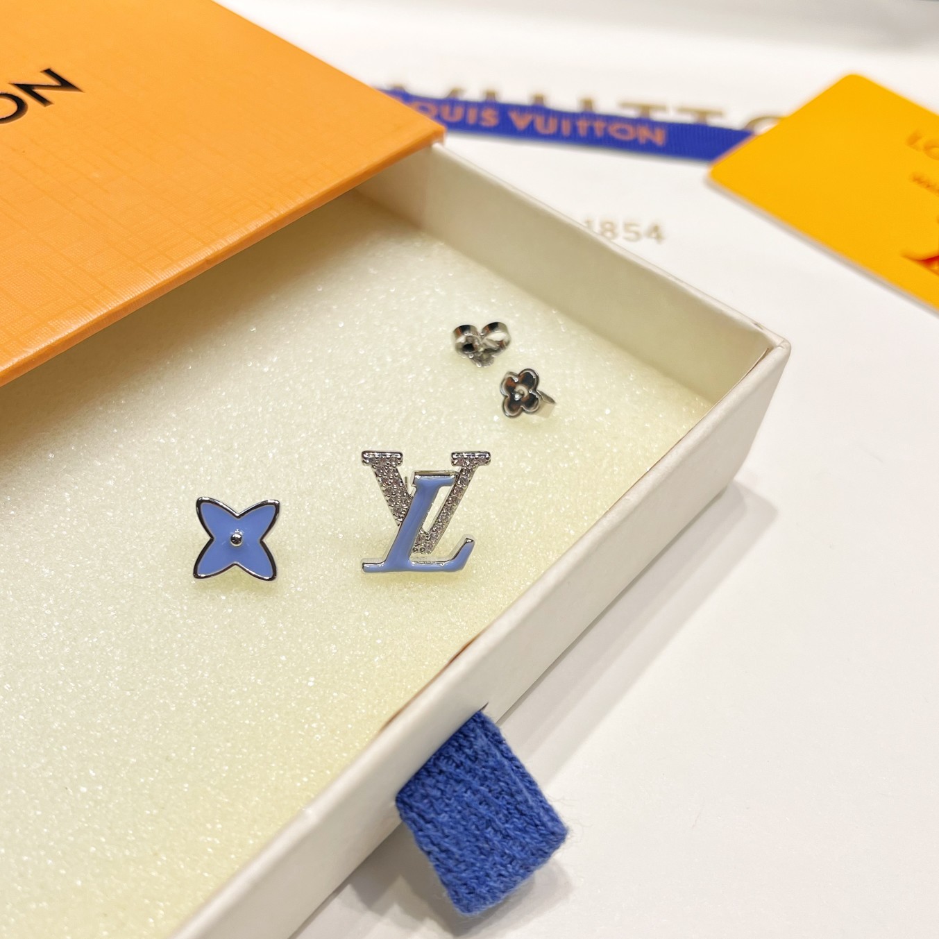 A096  LV blue earrings