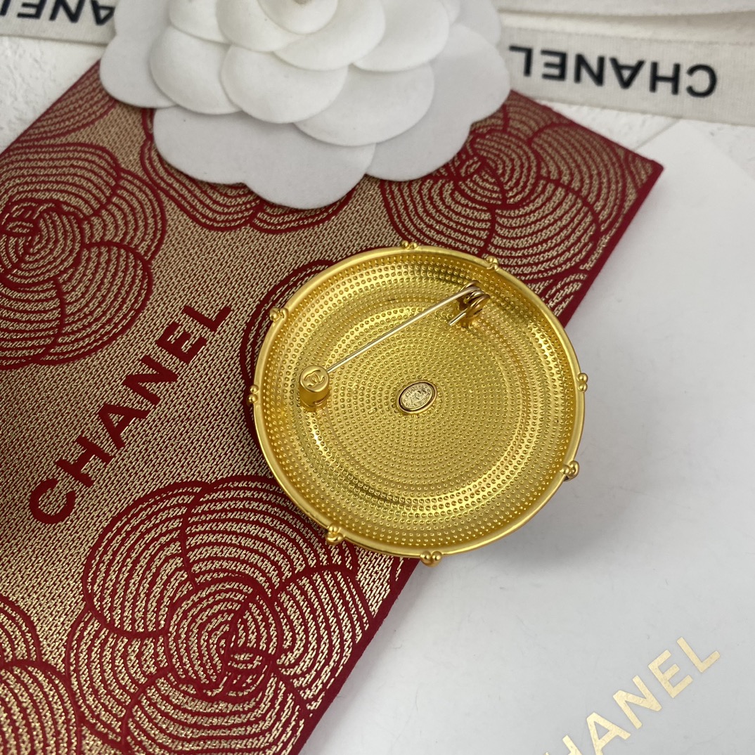 C303 Chanel swim ring brooch