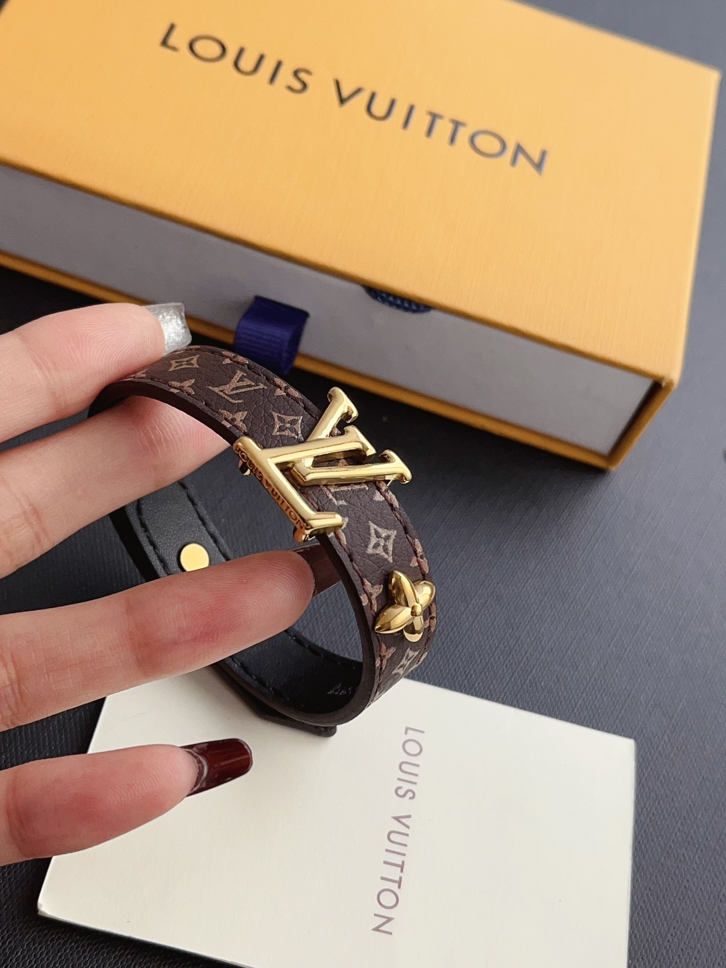 S426 LV Leather bracelet