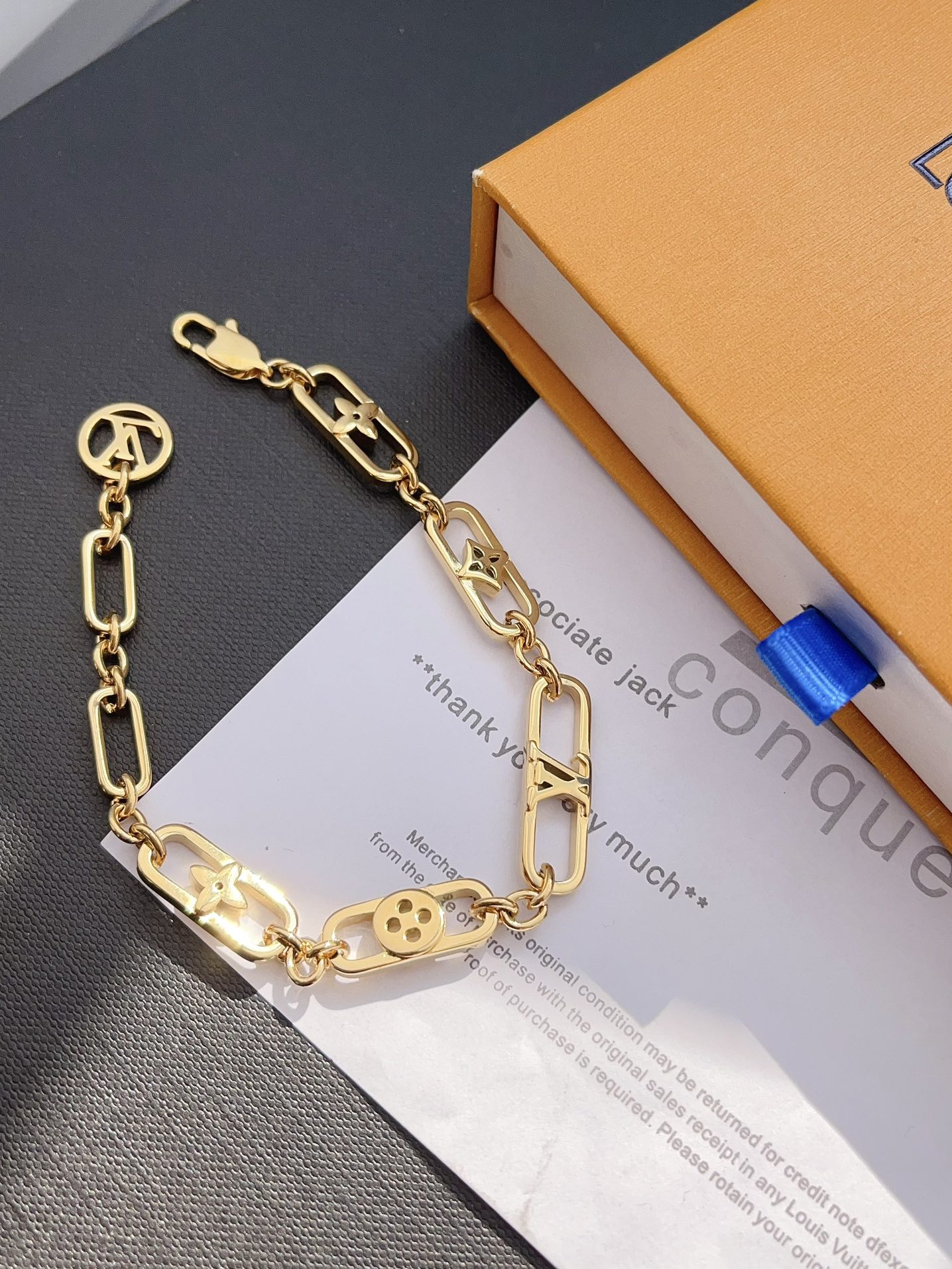 L180 LV Hollow Bracelet