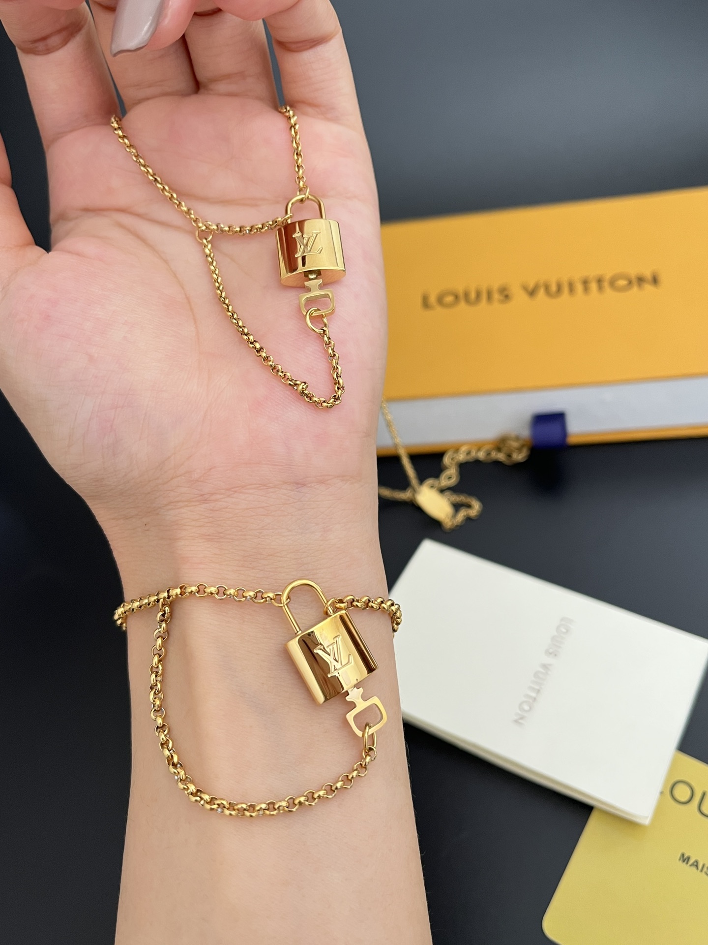 L185 LV Lock Bracelet