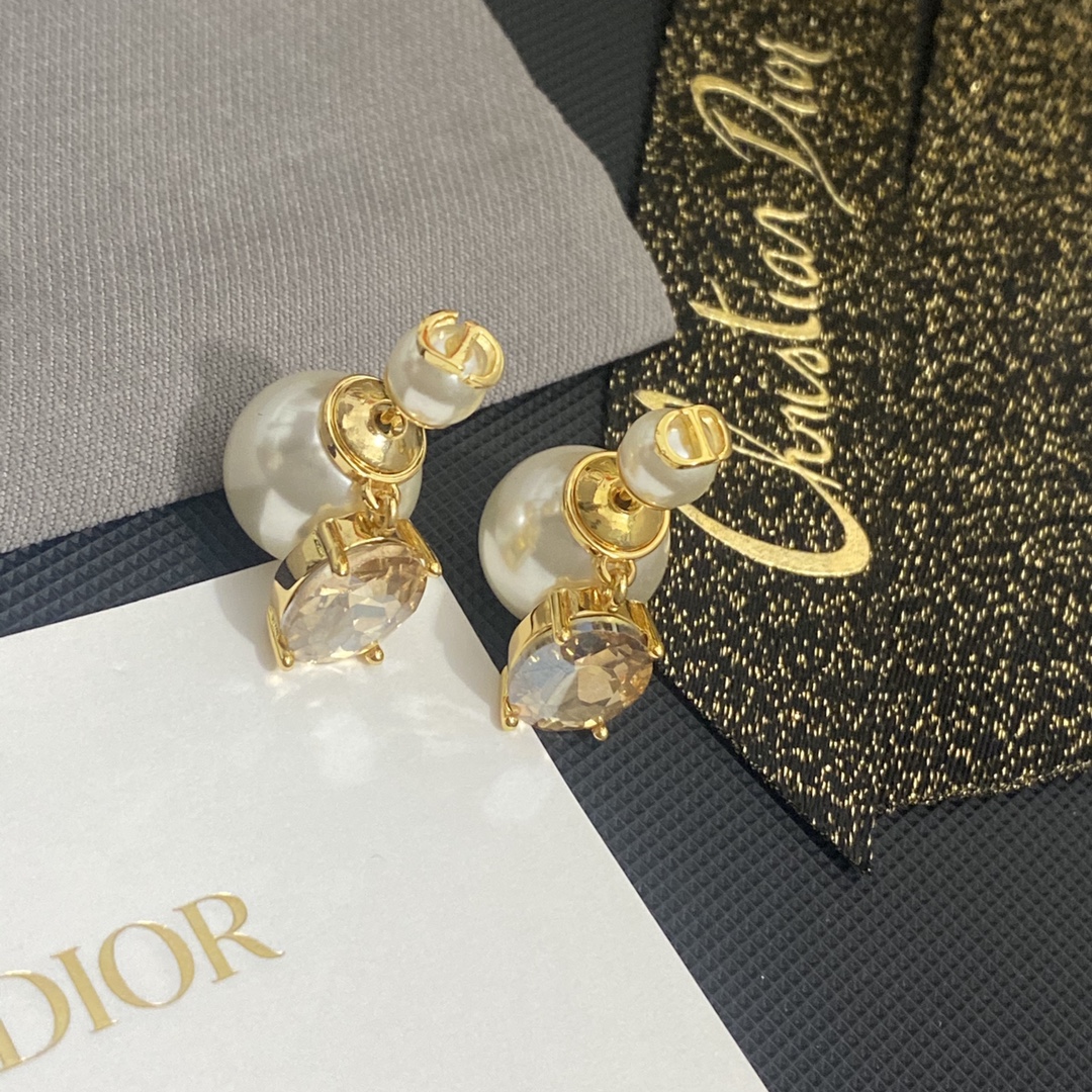 A1050 dior earrings