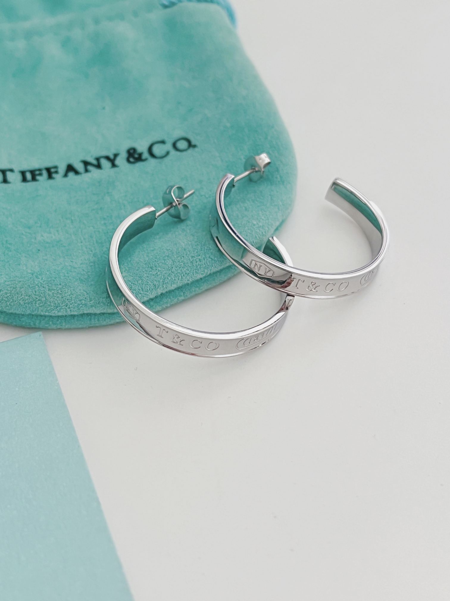 A1038 Tiffany silver hoop earrings