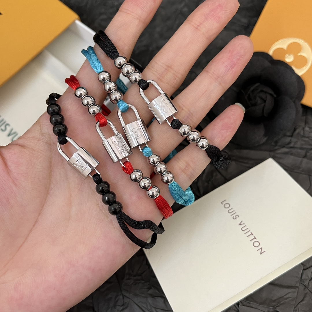 L161 LV Lock bracelet