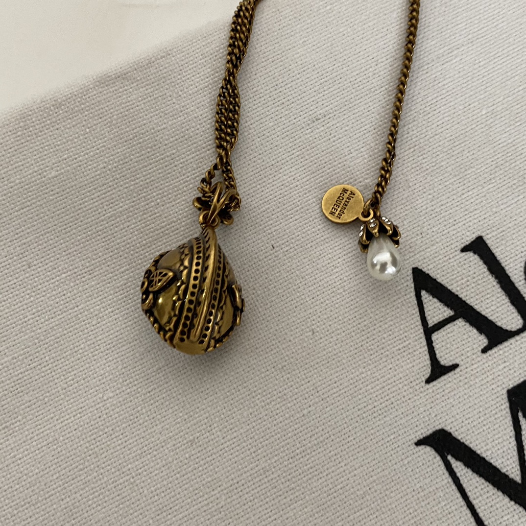 B702  Alexander McQueen necklace