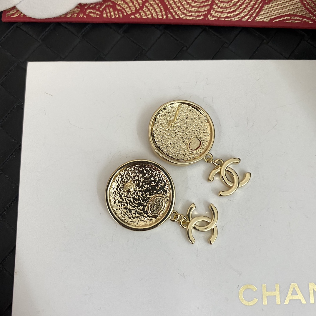 A1779 Chanel earrings