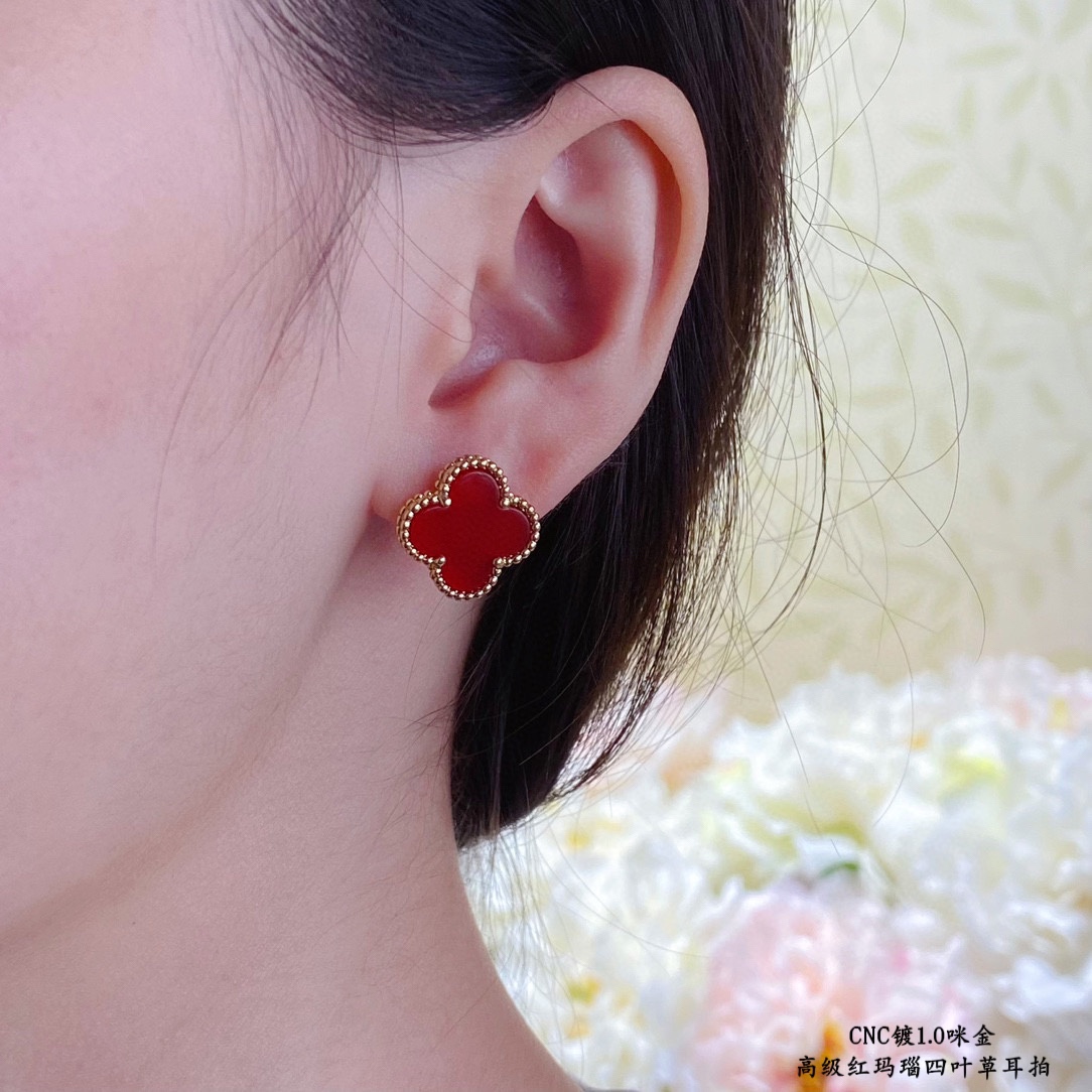 VCA Vancleef Red agate earrings