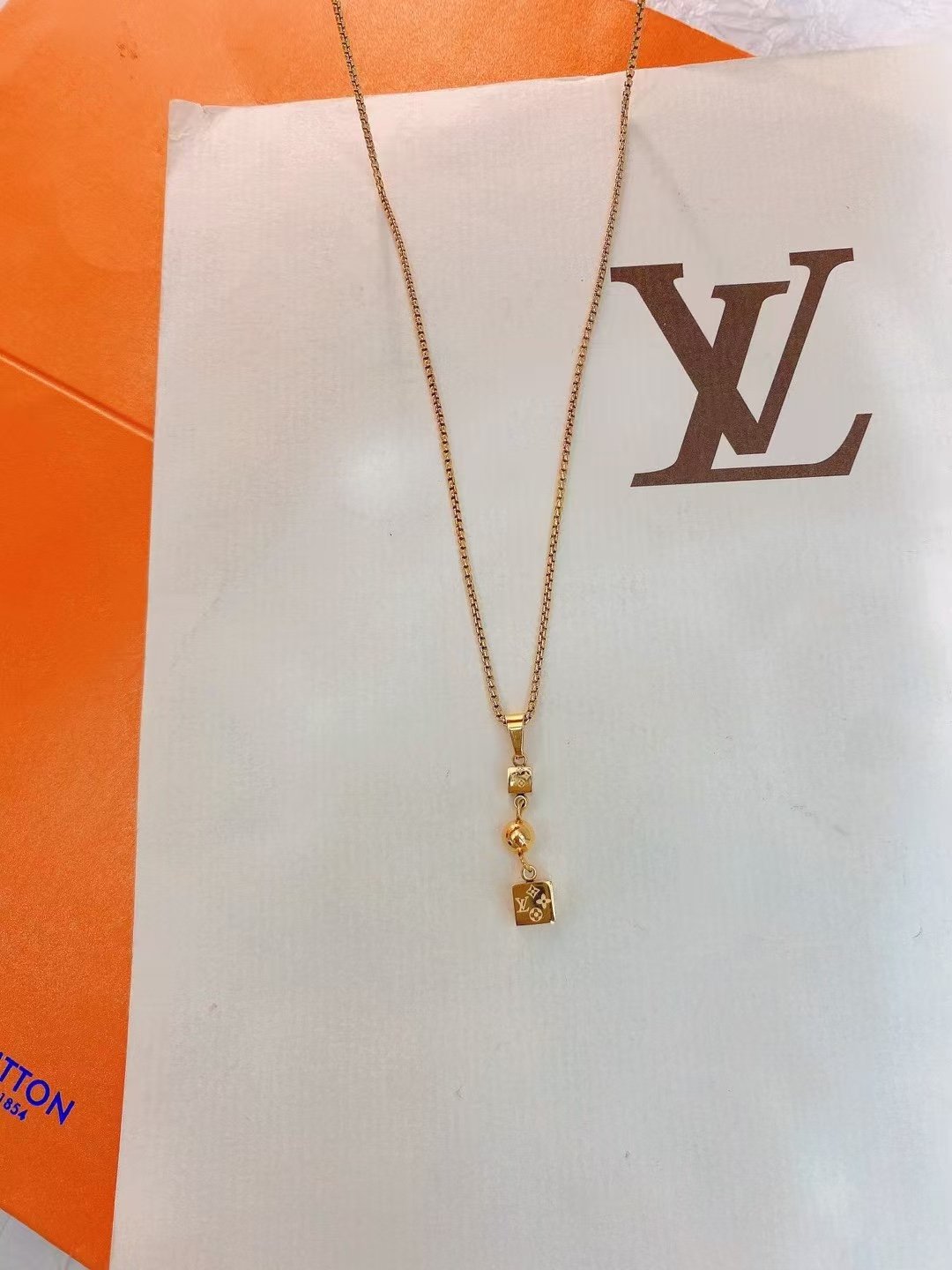 LV Louis vuitton Necklace 115674