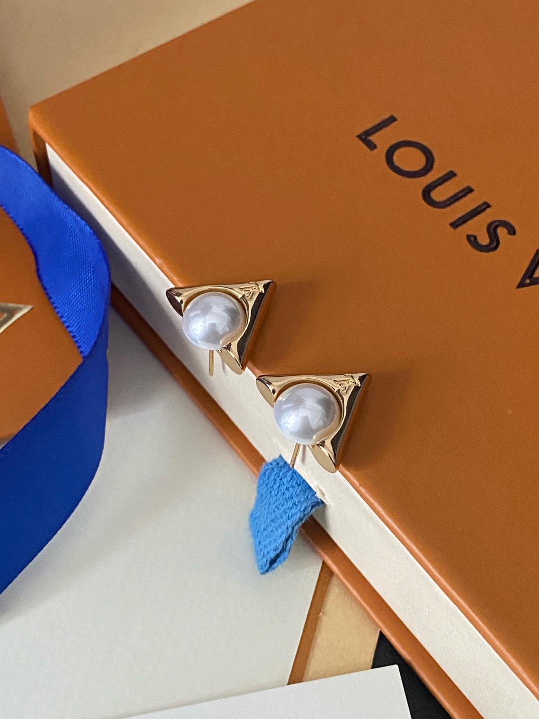 LV pearls earrings 115811