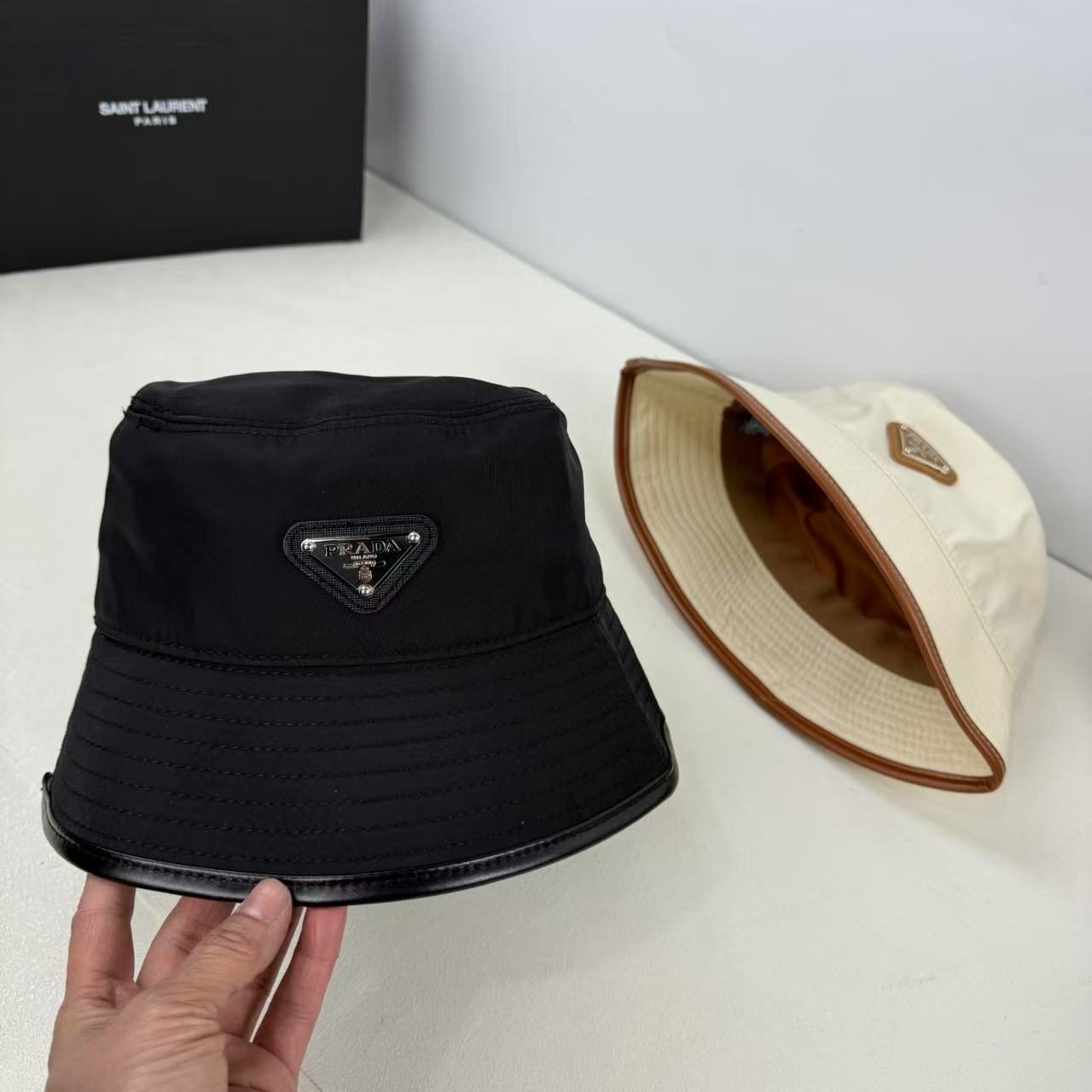 Prada bucket hat 115925