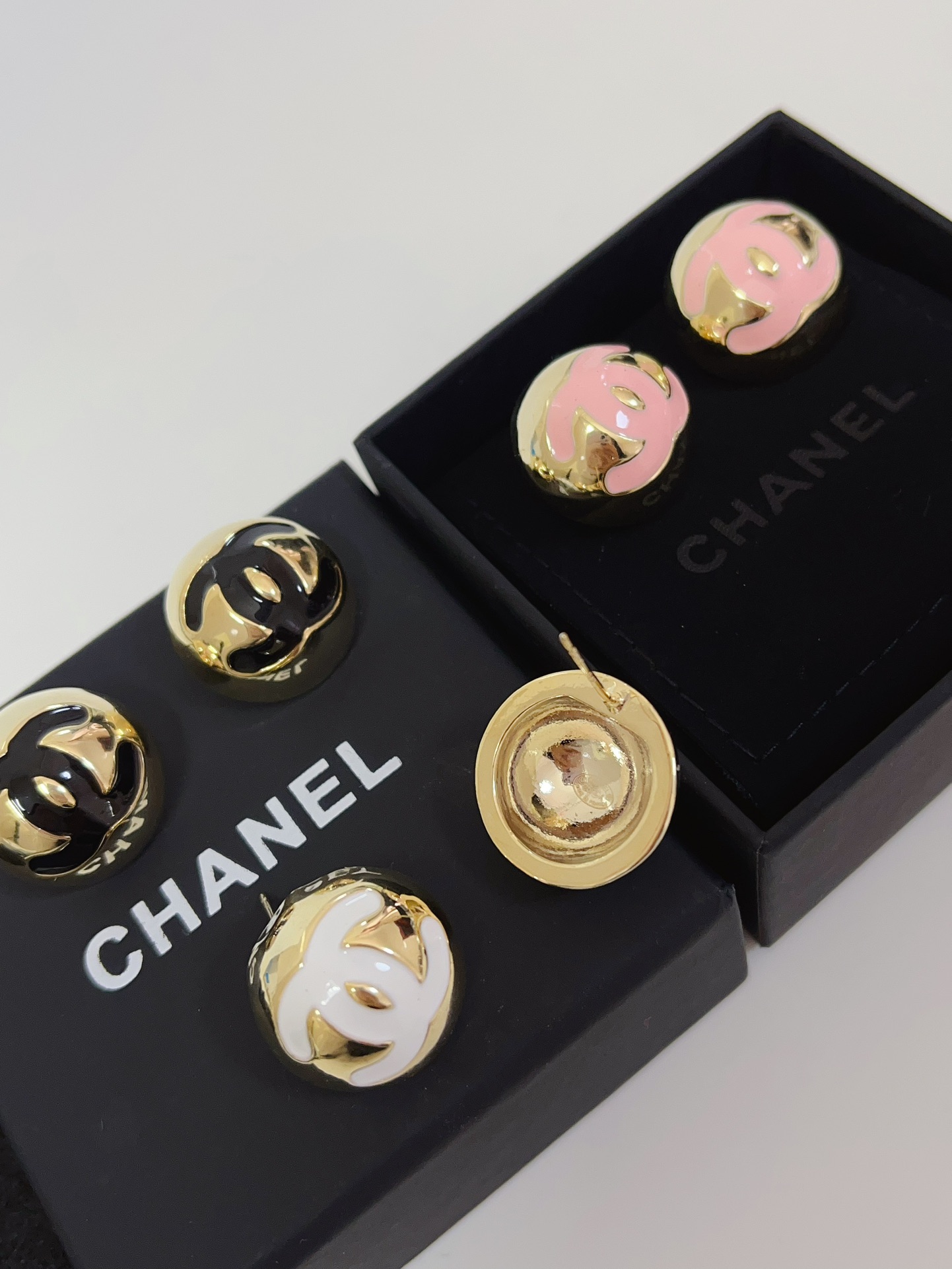 A1091 Chanel earrings