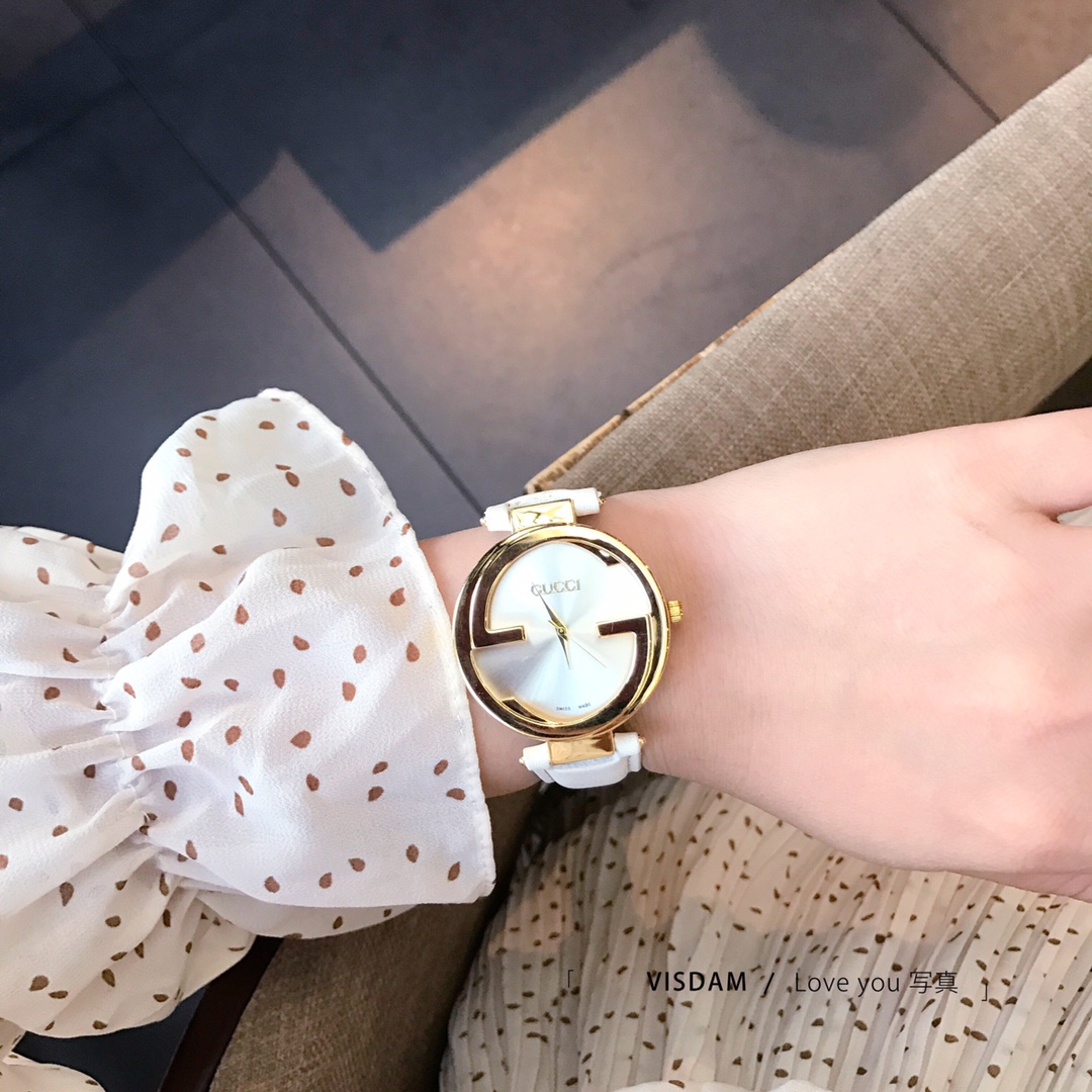 Gucci vintage GG Quartz watch 116305