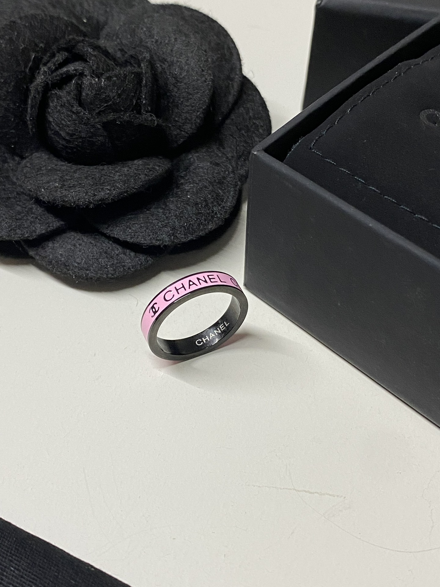 J132 Chanel ring