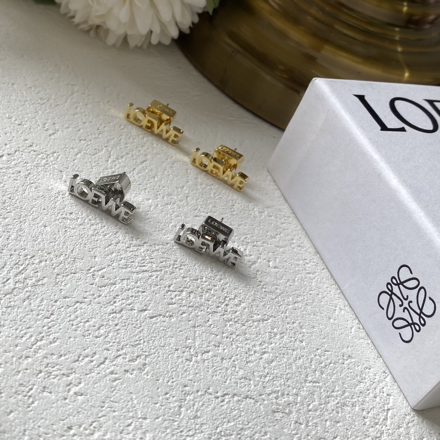 A834 LOEWE earrings