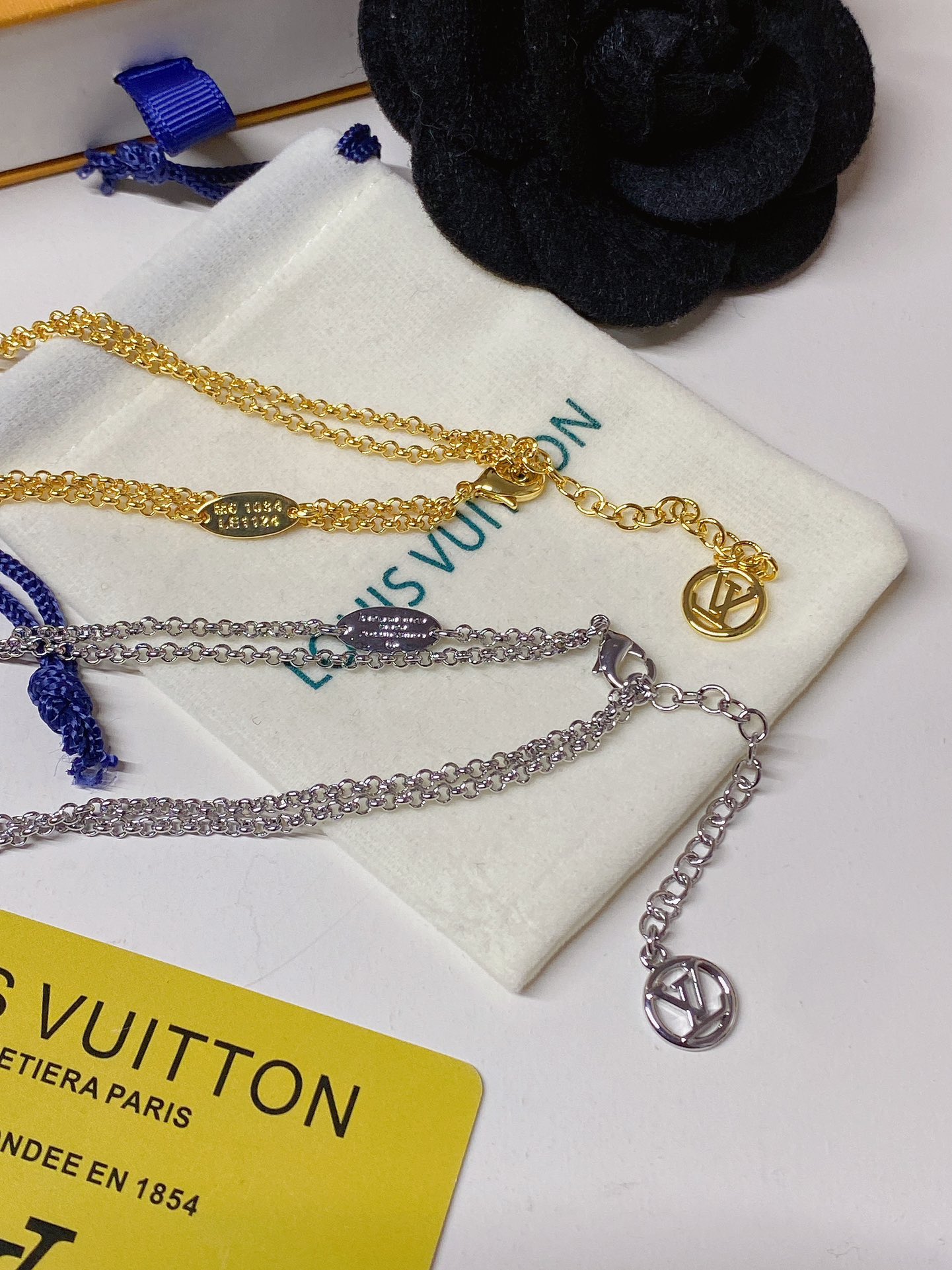X670 LV necklace