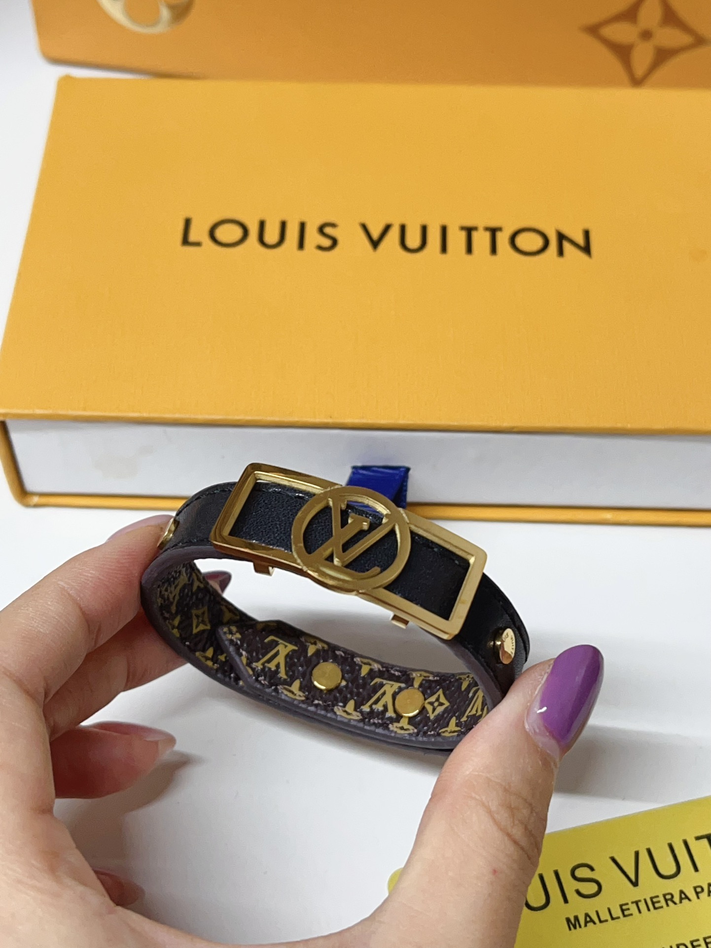 S444 LV Leather bracelet