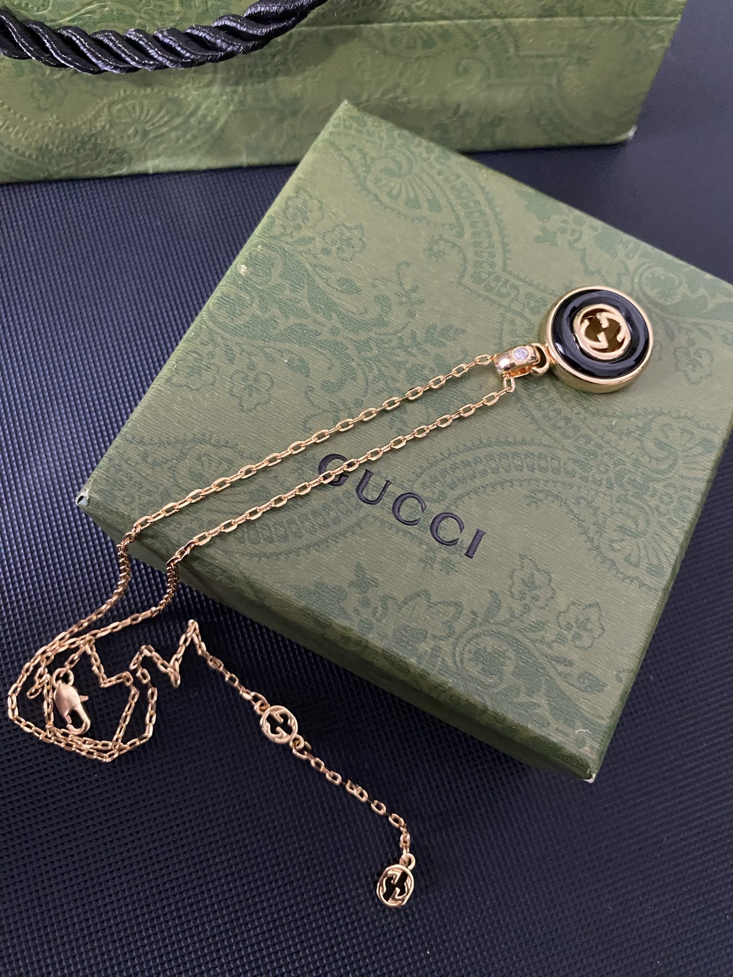 B960 GUCCI necklace