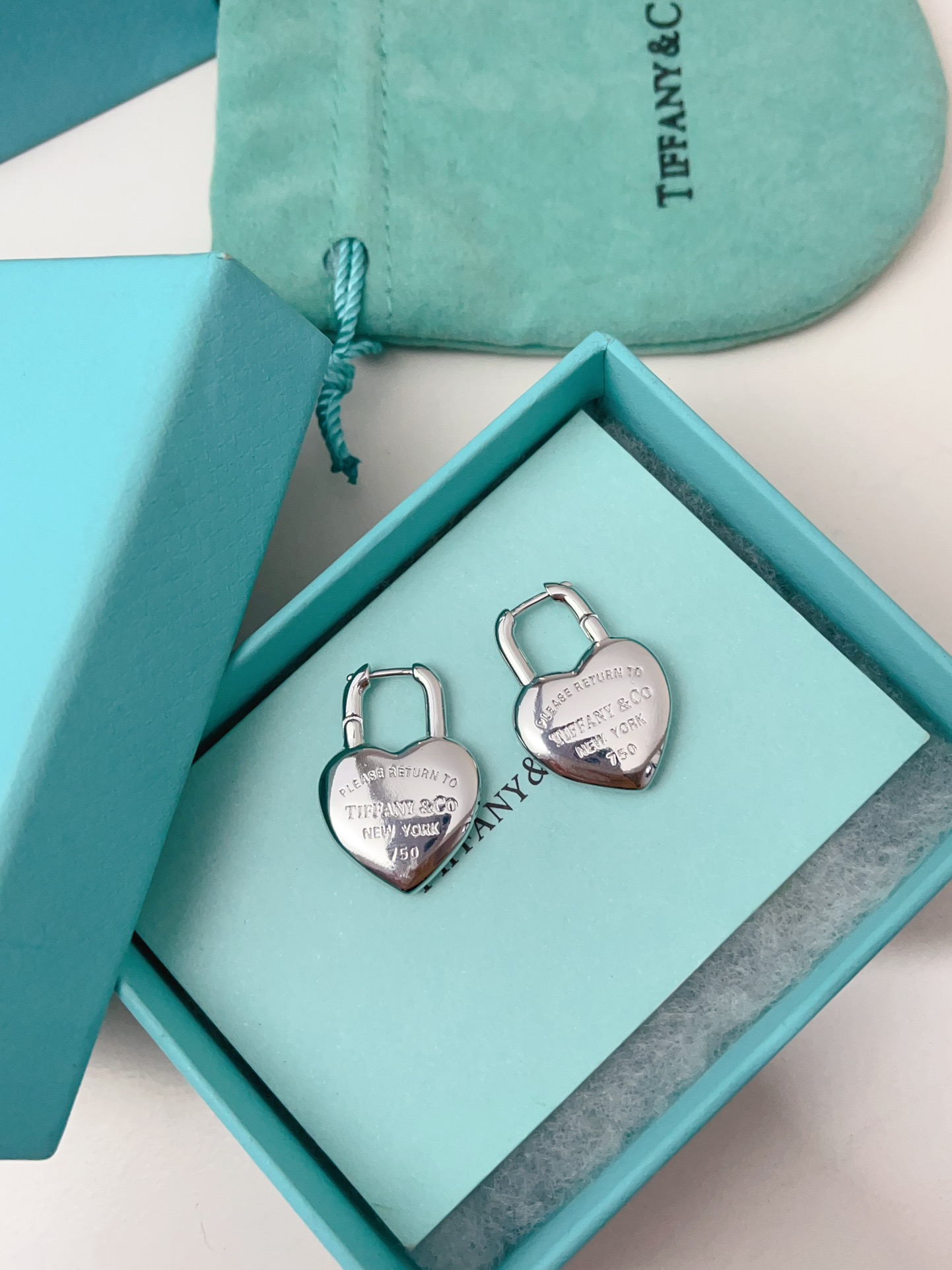 A1153 Tiffany heart earrings