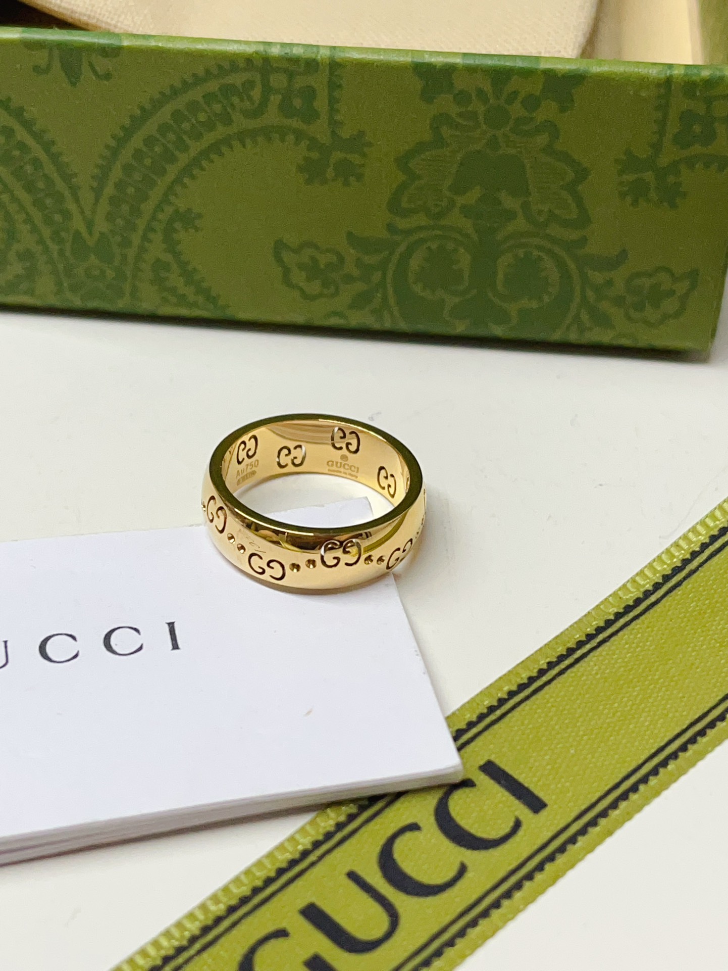 J141 Gucci GG ring