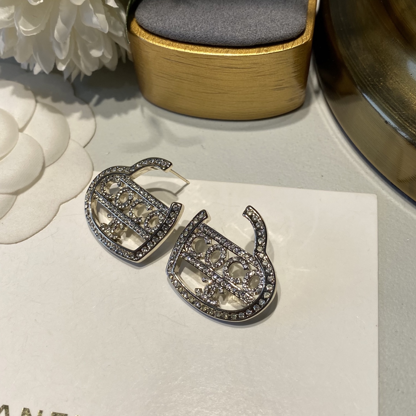 A1242 Chanel earrings