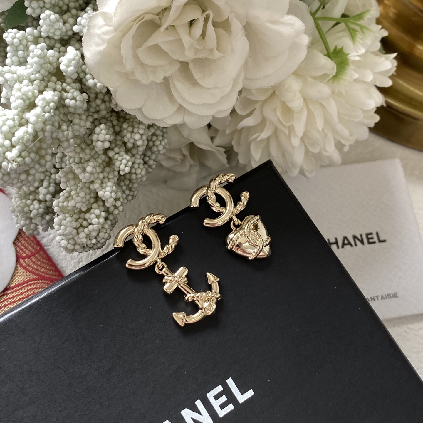 A1410 Chanel earrings