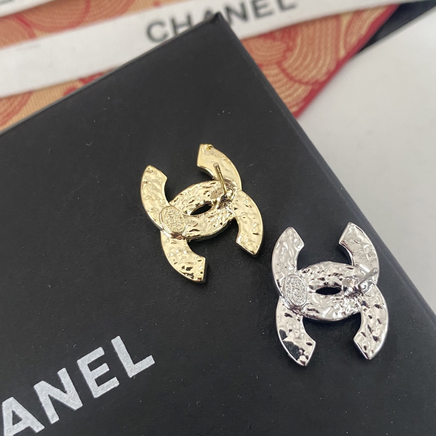 A1771 Chanel earrings