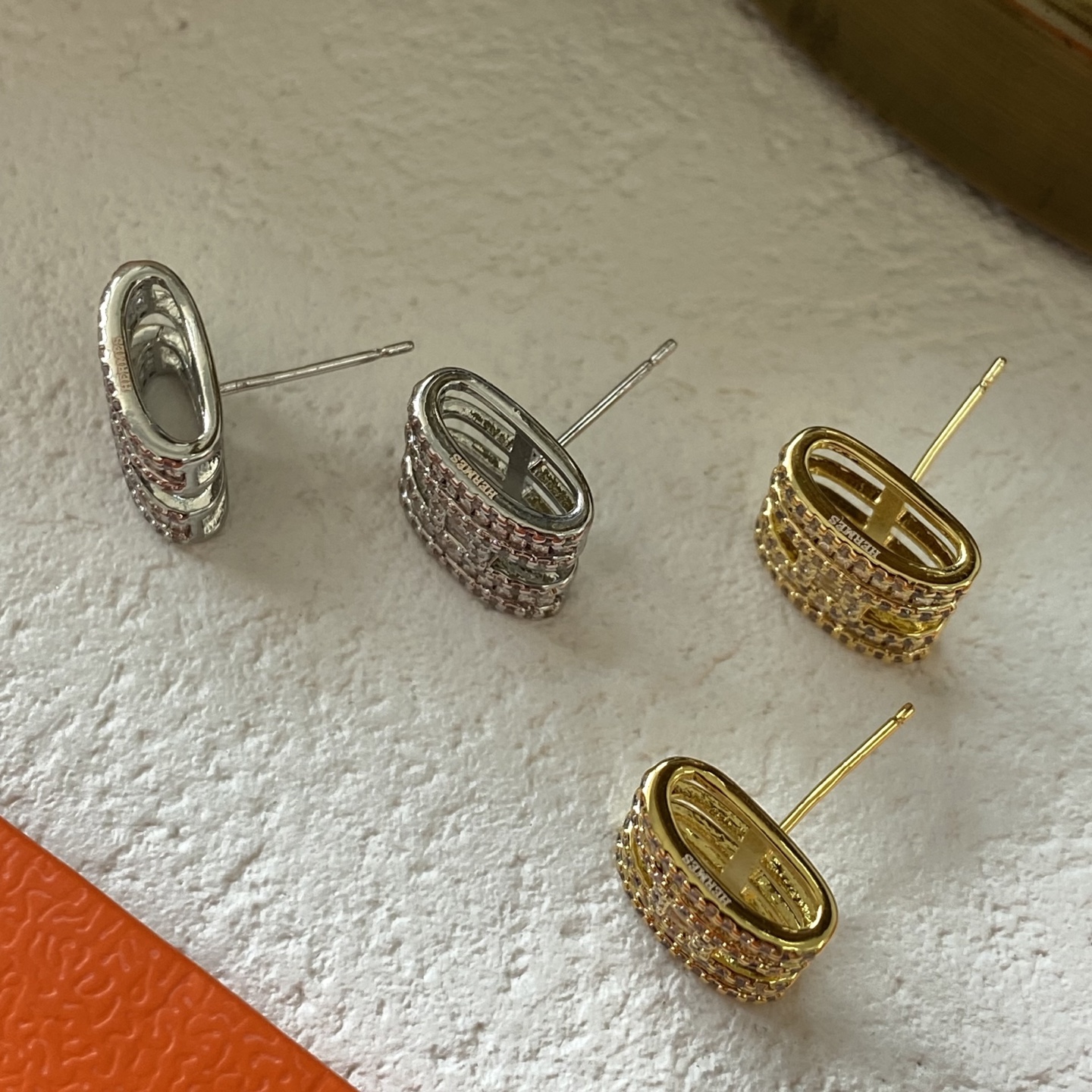A1920  HERMES H earrings