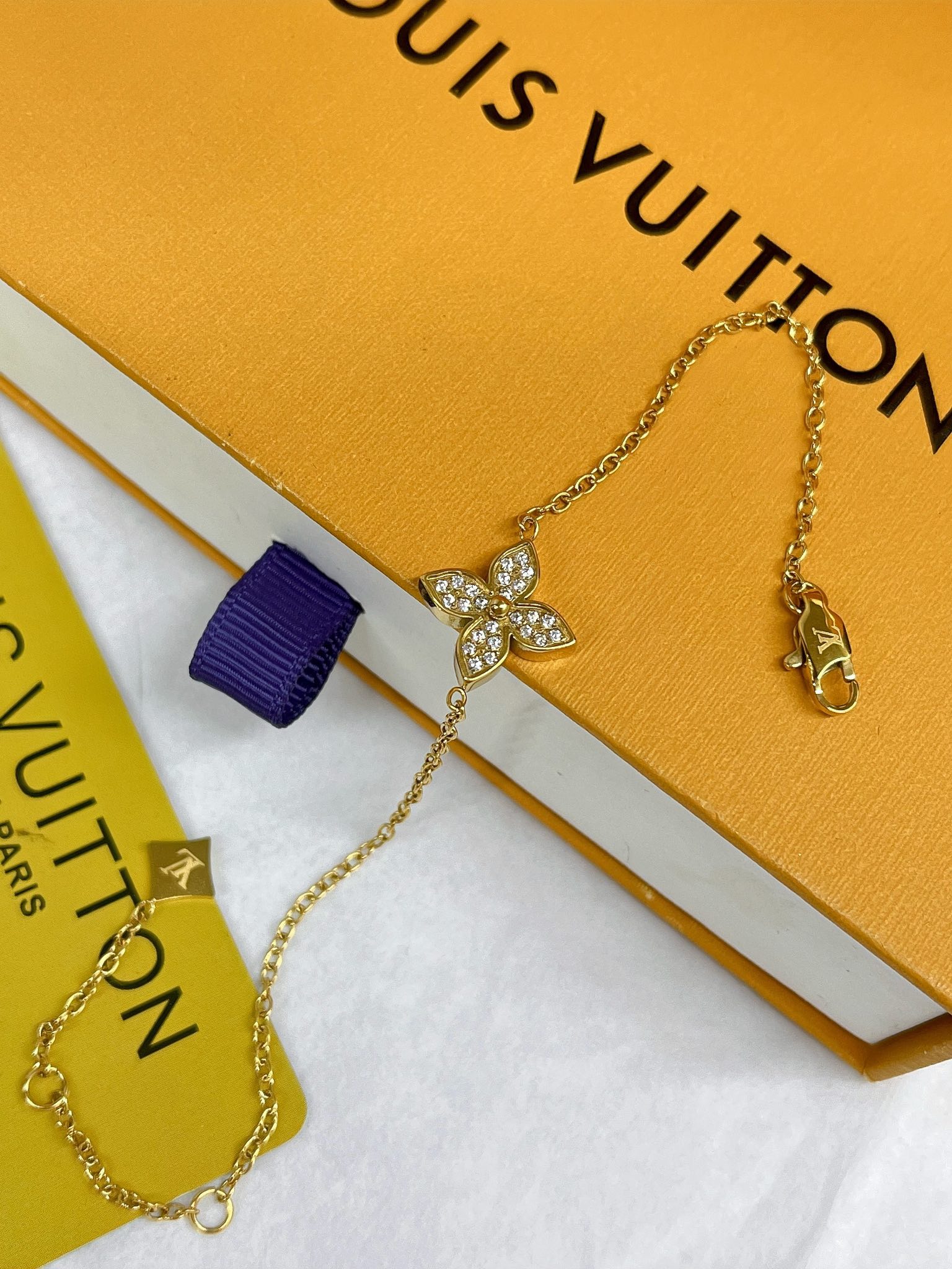 L211 LV Bracelet