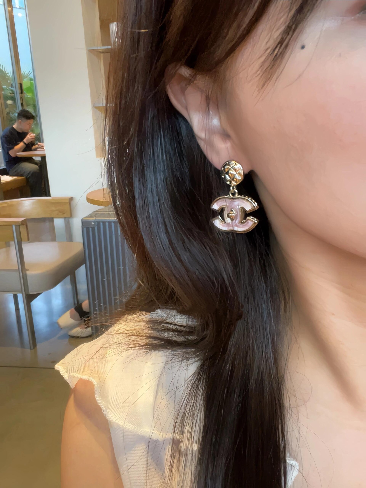 A1199 Chanel CC pink earrings