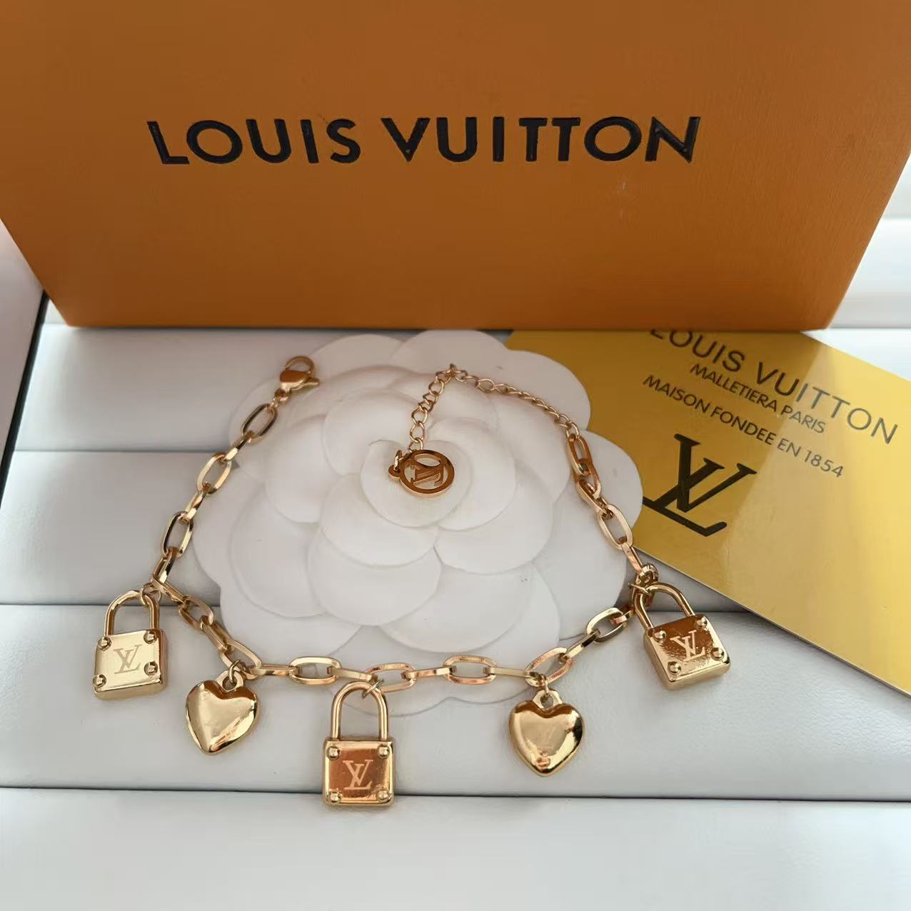 LV Lock bracelet 116799