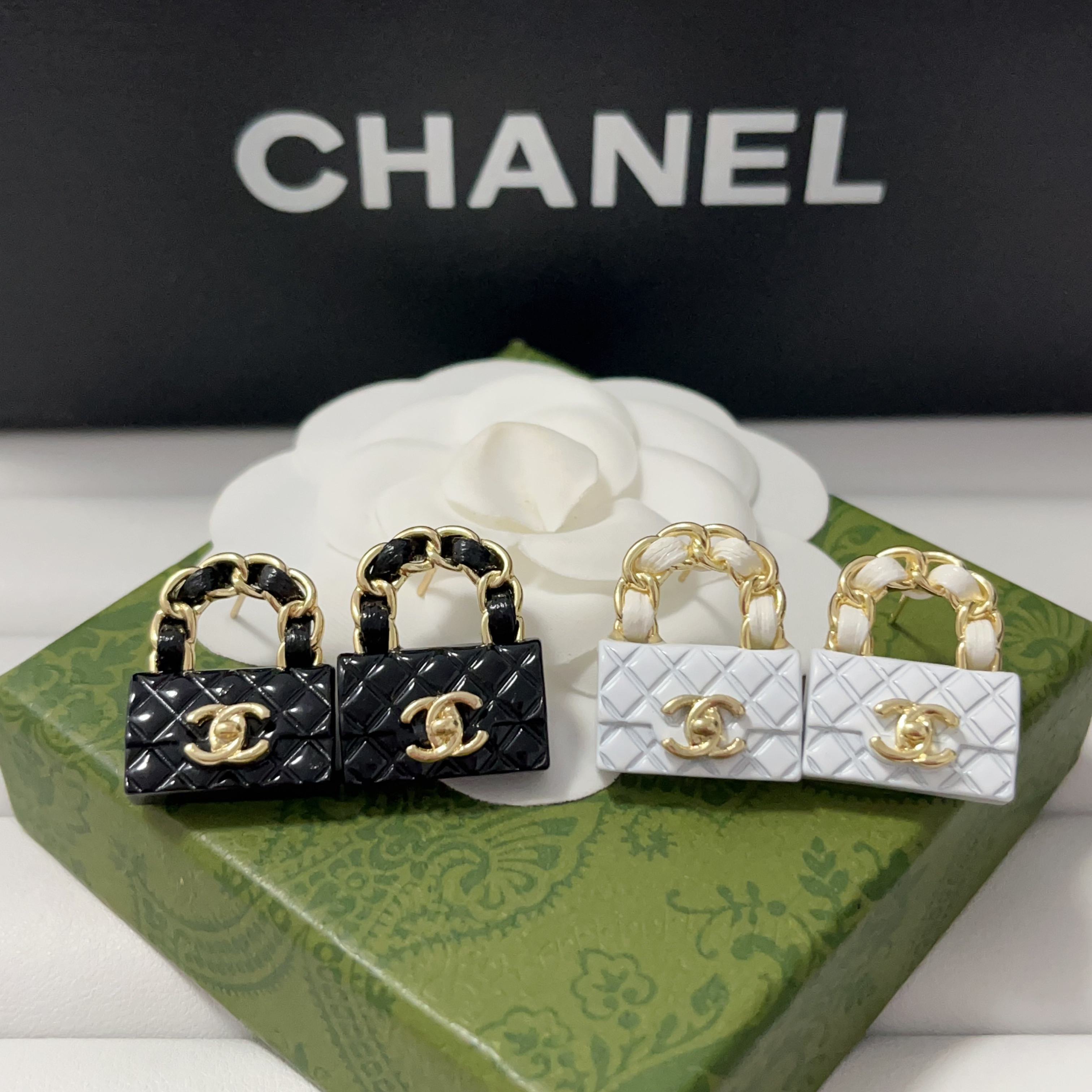 Chanel bag earrings 116794